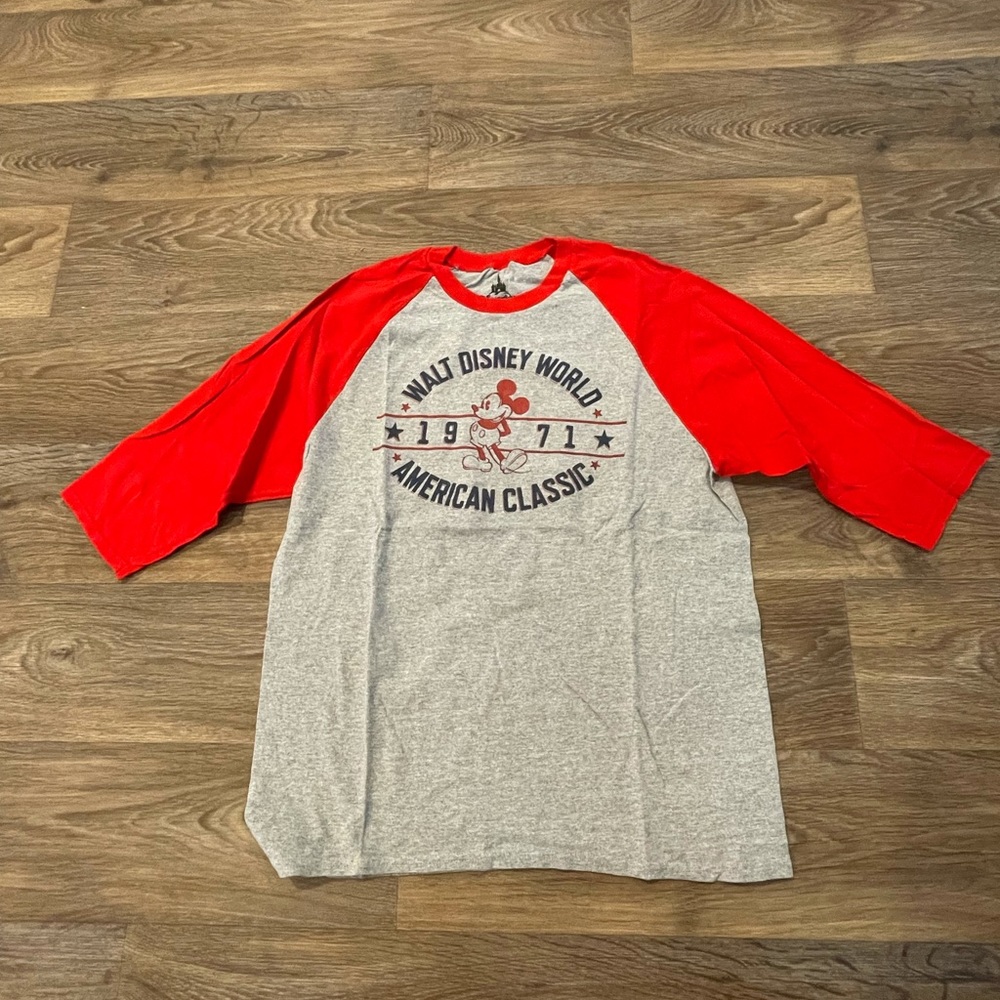 Official Walt Disney World park tee